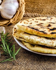 Knoblauchbrot aus der Pfanne: Keine Hefe, voller Genuss – so schnell gemacht und ultra-lecker