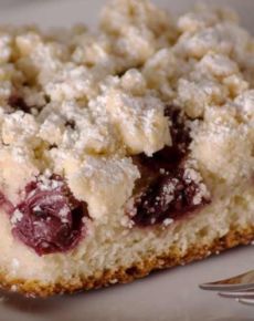 Oma’s Kirschkuchen mit Streuseln