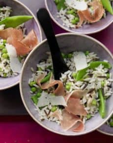 Erbsen-Reis mit Parmaschinken und Parmesan