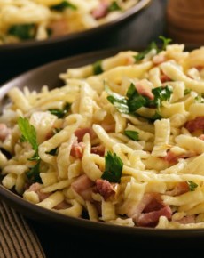 Leckere Gyros-Spätzle aus dem Ofen