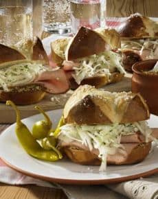 Fleischkäse-Kraut-Burger