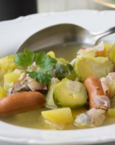 Omas Rosenkohleintopf