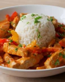 Paprika Rahm Geschnetzeltes mit Reis