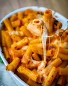 Rigatoni-Auflauf – schneller Nudelauflauf