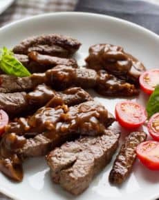 Rinderfiletstreifen mit Erdnussbutter